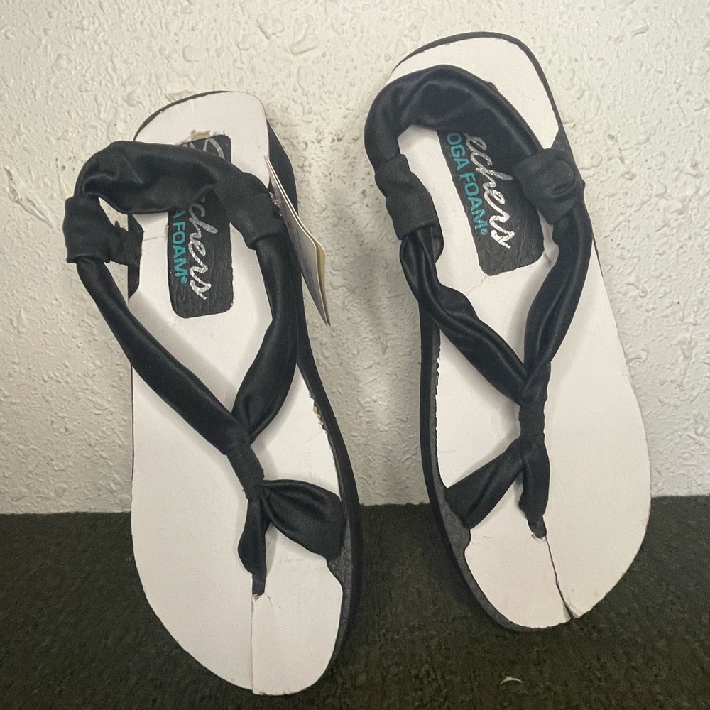 Skechers Women's Black Yoga Foam Sandals